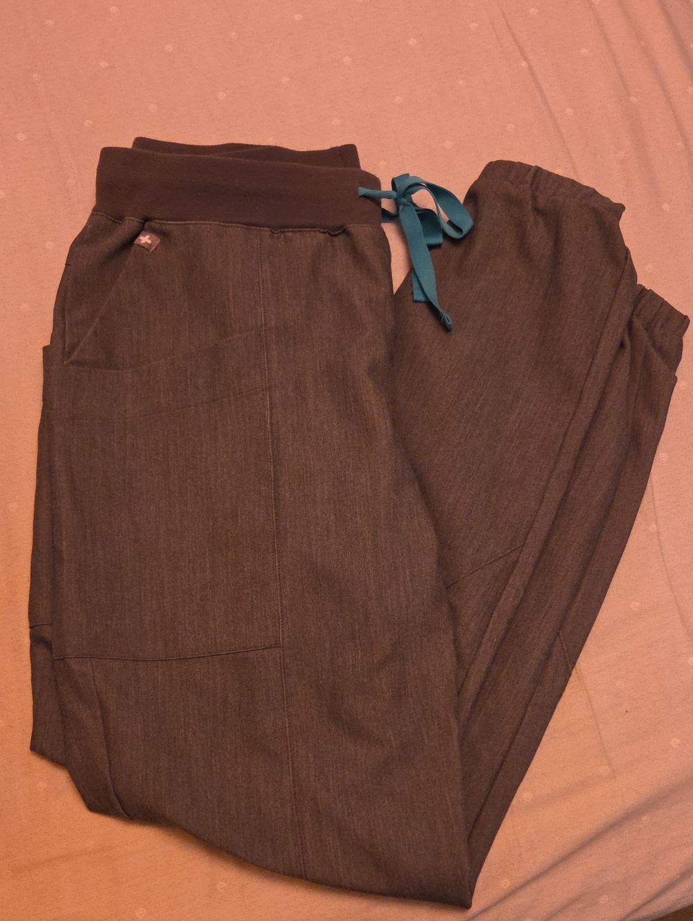 Figs Women's Jogger Scrub Pants, Graphite, Size Small